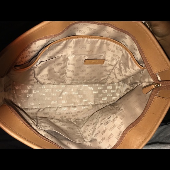 Authentic Michael Kors Shoulder Bag - Picture 4 of 4